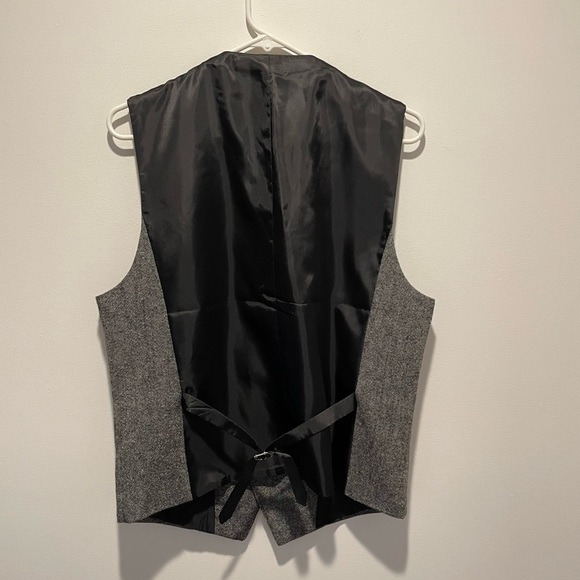 Ruth & Boaz Men's Vest Gray Black Size Medium NWOT - Picture 2 of 5